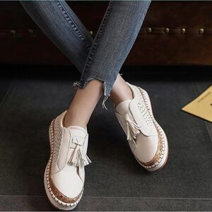 Grishay Women's Ultra-Comfy White loafer with tassel